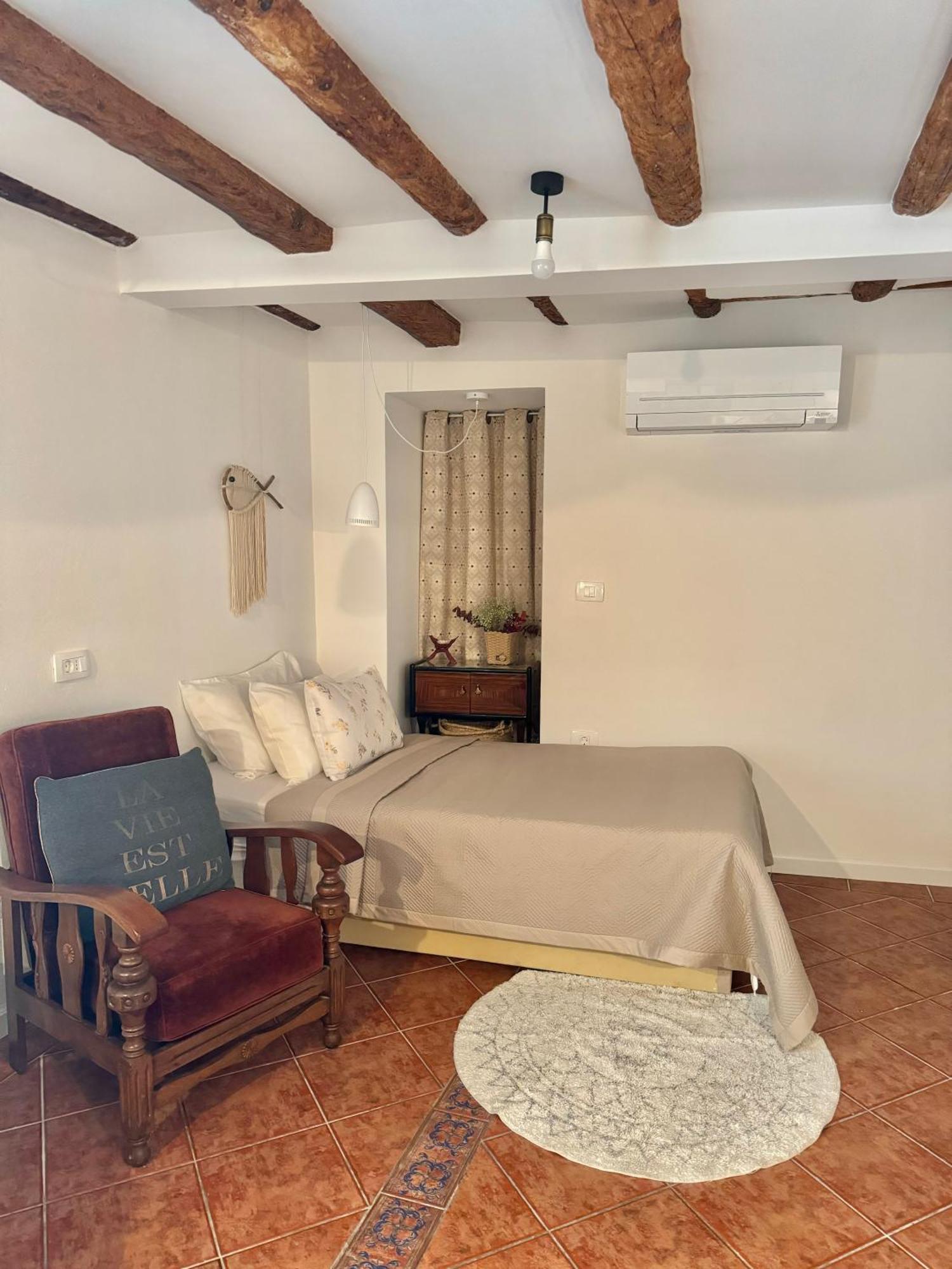 Cozy Holiday Apartment Изола Екстериор снимка